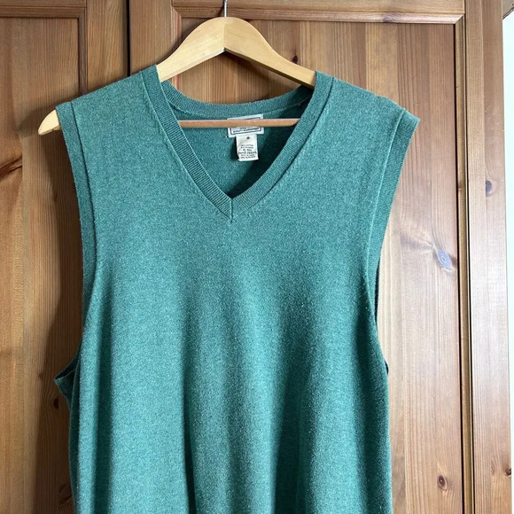 Vintage L.L. Bean Men’s Cashmere Sweater Vest XL Green V-Neck Grandpa Sleeveless - Picture 2 of 5